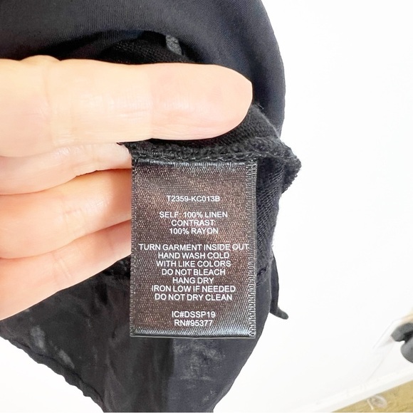 SANCTUARY BLACK SPLIT NECK CAP SLEEVE CONTRAST HEM T-SHIRT WOMENS SZ LARGE - Picture 3 of 6